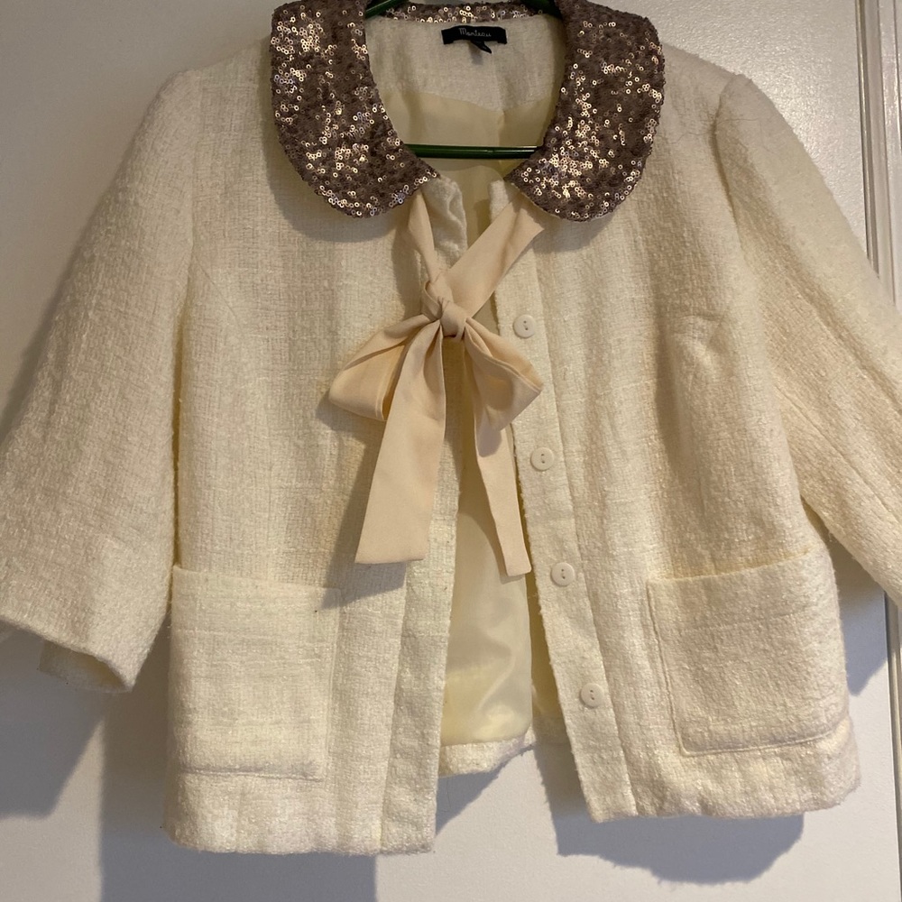 Boutique jacket with bow!